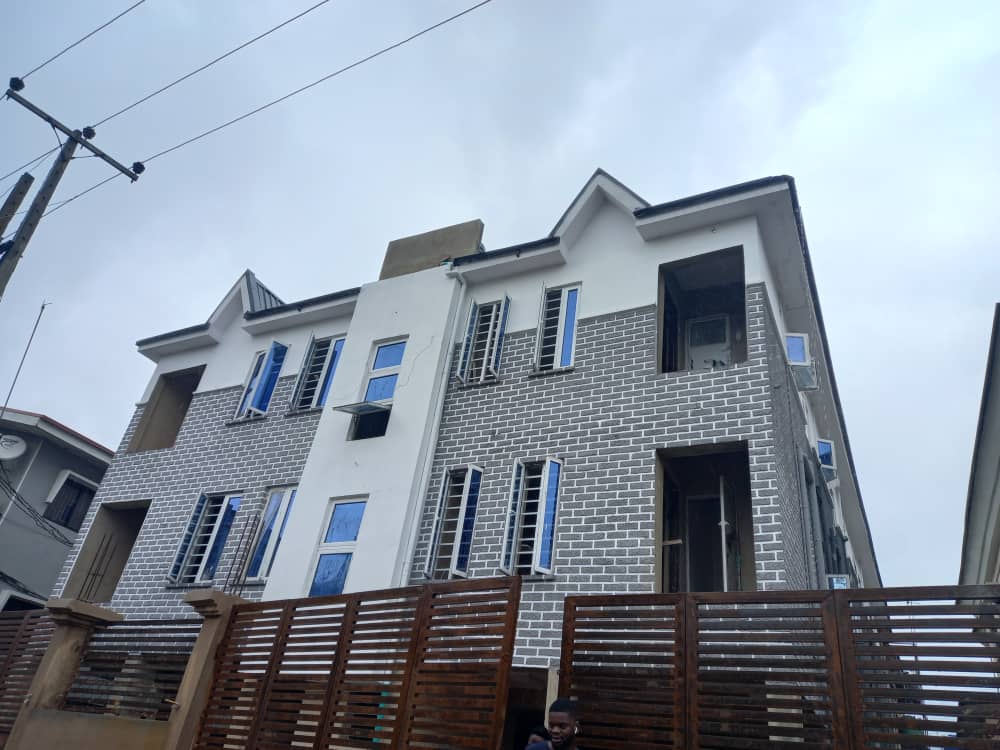 Newly Built 1bedroom apartment in Surulere